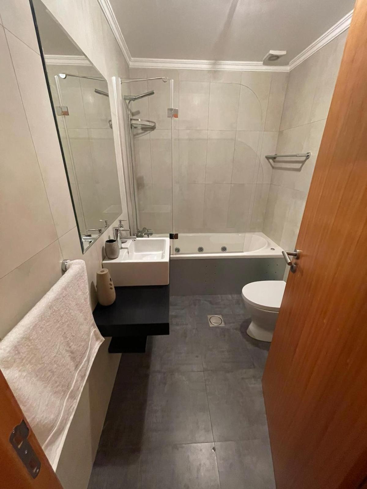 Nice And Modern Flat Near Airport Santa Cruz  Luaran gambar